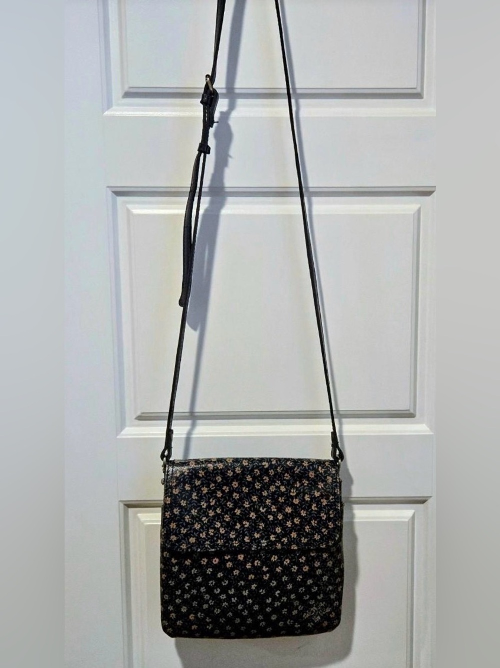Floral Navy Crossbody Bag with Beige Blossom Print